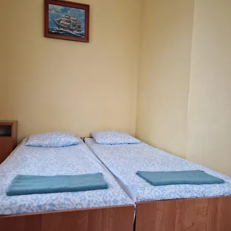 Plaza 21 招待所 *