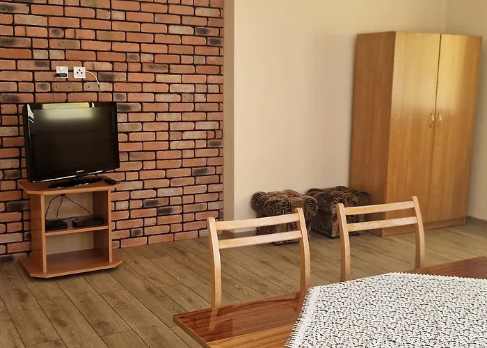 Гостевой дом Plaza 21 *